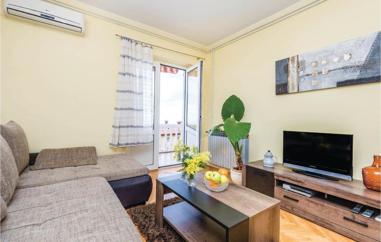 Lovely Apartment In Matulji With Kitchen Buitenkant foto