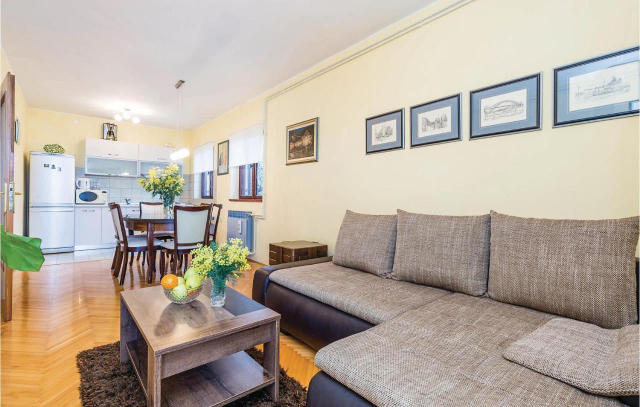Lovely Apartment In Matulji With Kitchen Buitenkant foto